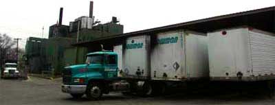 Photo: Tractor-trailers at a loading dock