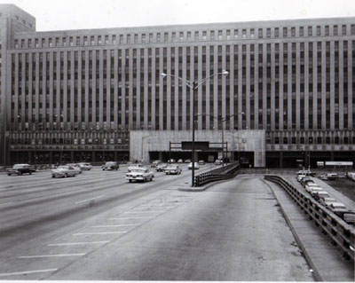 Interstate 90 (Congress St. Expressway)  View of expressway thru Post Office Building looking east showing west side of expressway and building, Chicago, Ill.