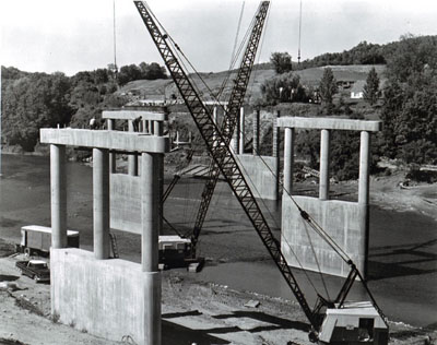 Vermont  Hartford.  A 1,059' structure spanning the White River approximately 5 miles northwesterly of  White River Junction.  This photograph was taken at the southerly end of the project looking north and depicts substructure construction that is currently under way.  It is anticipated that this structure will be opened to traffic in the fall of 1968.  This structure will be a major link in I-89 between River Junction and Montpelier.