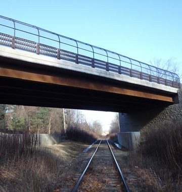 The Massachusetts DOT used GRS-IBS to build a bridge over a rail line