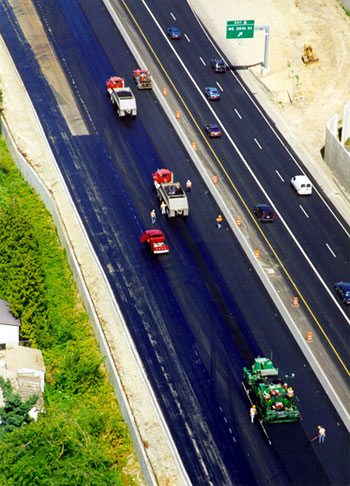 NHI's new course on "Managing Construction Workmanship" covers the many factors involved in constructing and inspecting a highway project, including legal liability, risk, and quality assurance issues.