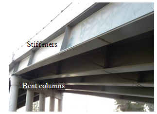 Photo. Stiffeners on Quilicura railway overcrossing. Click here for more information.
