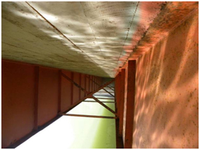 Photo. Web stiffeners in Pichibudis bridge. Click here for more information.