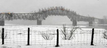 Photo of the demolition of the Lake Champlain Bridge, December 28, 2009