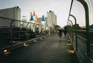 Photo: Las Vegas Pedestrian Bridges