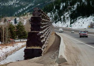 Photo of a bin-type plastic noise barrier