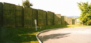 Photo from the back of a noise barrier illustrating the importance of shape when seen from adjacent land uses