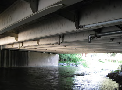 Figure 3-17: Drainage directly into a creek without treatment/infiltration strategies