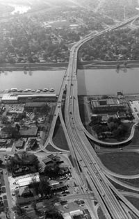 Figure 10. Photo. Monroe Bridge. Aerial view of the I-20 section of the Monroe Bridge in Louisiana.