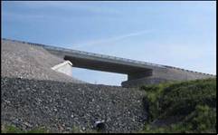 Hawk Lake Bridge, Ontario (2008) is another successful Ductal® Joint Fill project with an advanced precast bridge deck system. Advantages and benefits include: simplified fabrication and installation processes, superior freeze/ thaw resistance, extremely low porosity, improved flexural strength, superior toughness with resistance to harsh climates and continuous flexing from truck loadings across the joints.