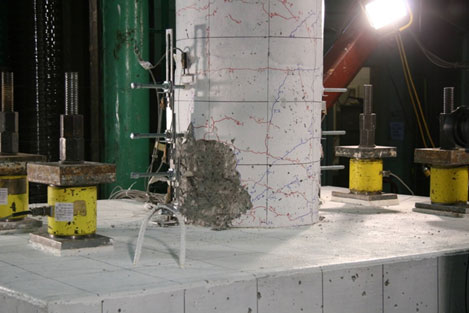 Photo shows the column fully spalled after cycle 8-1.