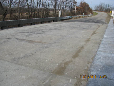 Figure 27. Photo. Completed demonstration bridge