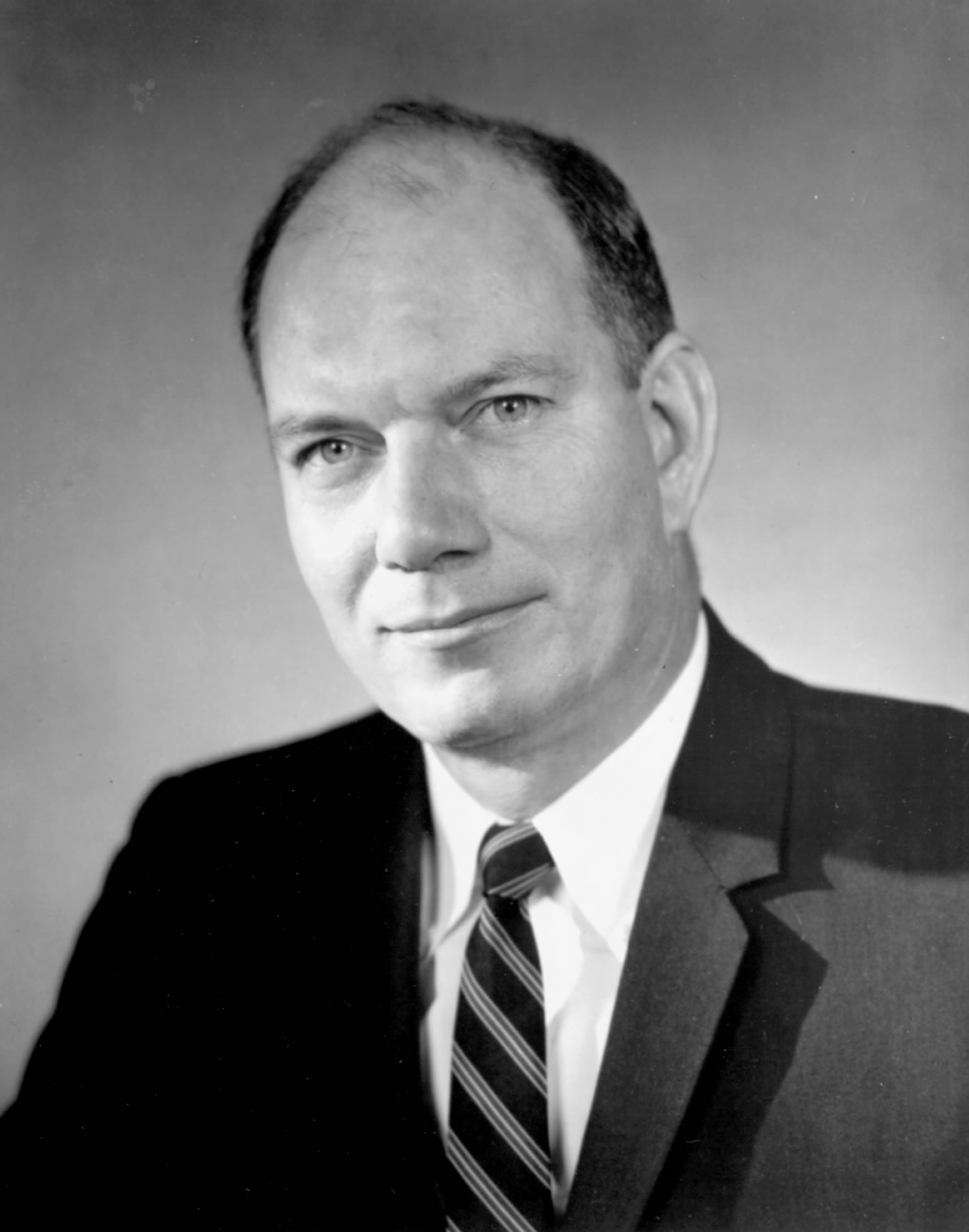 Image. Official portrait of Alan S. Boyd