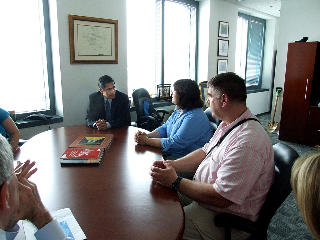 During her visit to Washington, DC, Administrator Victor Mendez met with student Heni Barnes to talk with her about her interest in history and transportation.