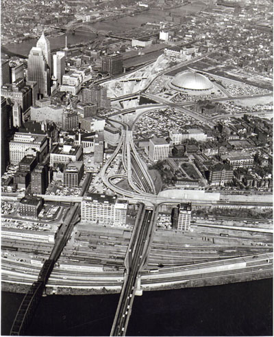 Pennsylvania - The Crosstown Boulevard, a connector freeway skirting the east edge of Pittsburgh's 