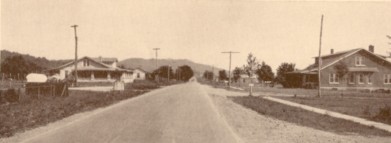 Looking east along Lee Highway from Huntsville, Alabama.