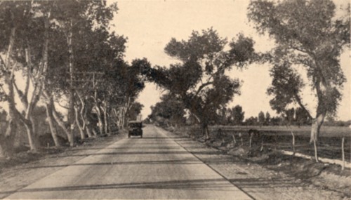 Lee Highway is a concrete roadway from the east of Phoenix, Arizona, to 35 miles west of the city.