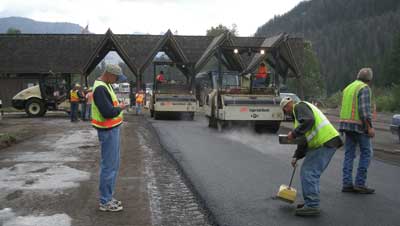 FHWA's Central Federal Lands Highway Division applied WMA on a road in Yellowstone National Park in Wyoming in 2007. Benefits included a 20 percent savings on fuel costs at the asphalt plant.