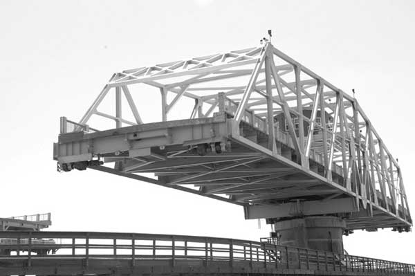 Highway professionals from around the country observed the results of accelerated bridge construction on a swing bridge in South Carolina