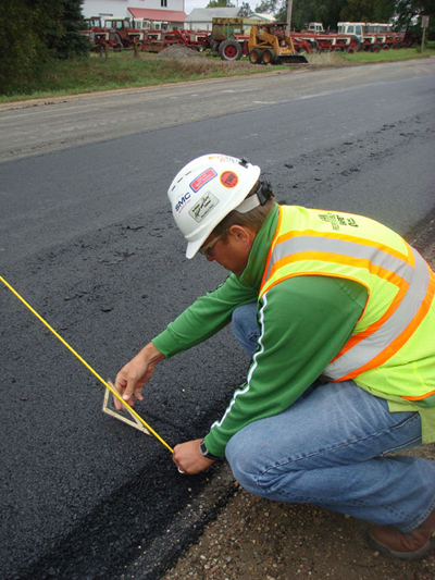 The safety edge, a simple, cost-effective paving technique that helps save lives, is one of the technologies FHWA teams are accelerating through the Every Day Counts initiative.