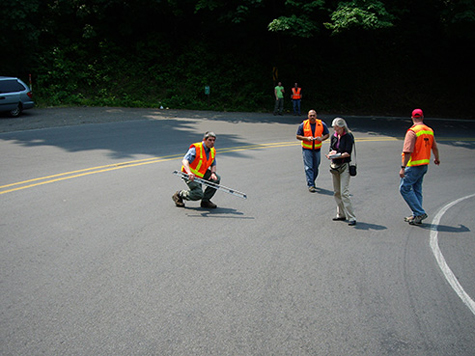 Road safety audits use multidisciplinary teams to identify safety issues on existing and planned roads and recommend improvements.