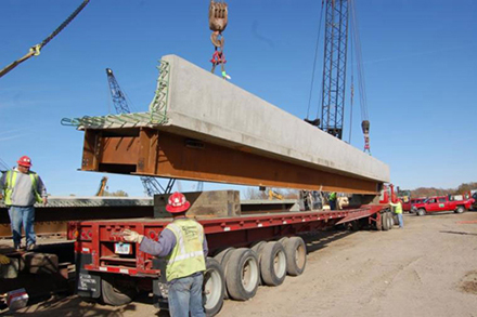 Photo of crews used prefabricated modules to shorten closure time and minimize traffic impact on an Iowa bridge project.