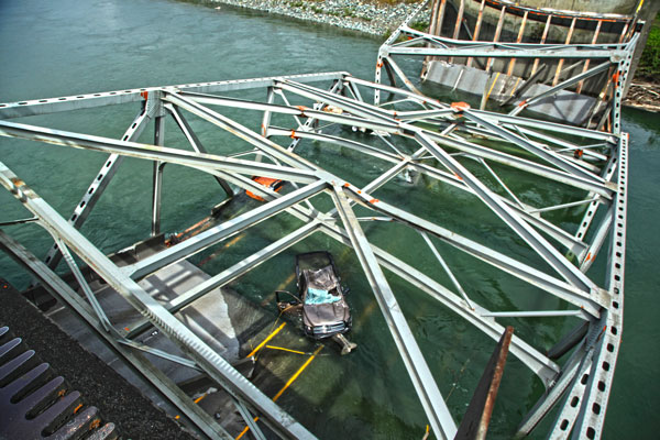 Skagit River Bridge damage