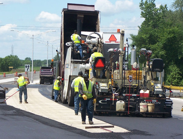 Using warm-mix asphalt enabled the Vermont Agency of Transportation to reduce traffic disruption on a pavement rehabilitation project.