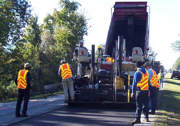Using warm-mix asphalt enabled the Vermont Agency of Transportation to reduce traffic disruption on a pavement rehabilitation project.
