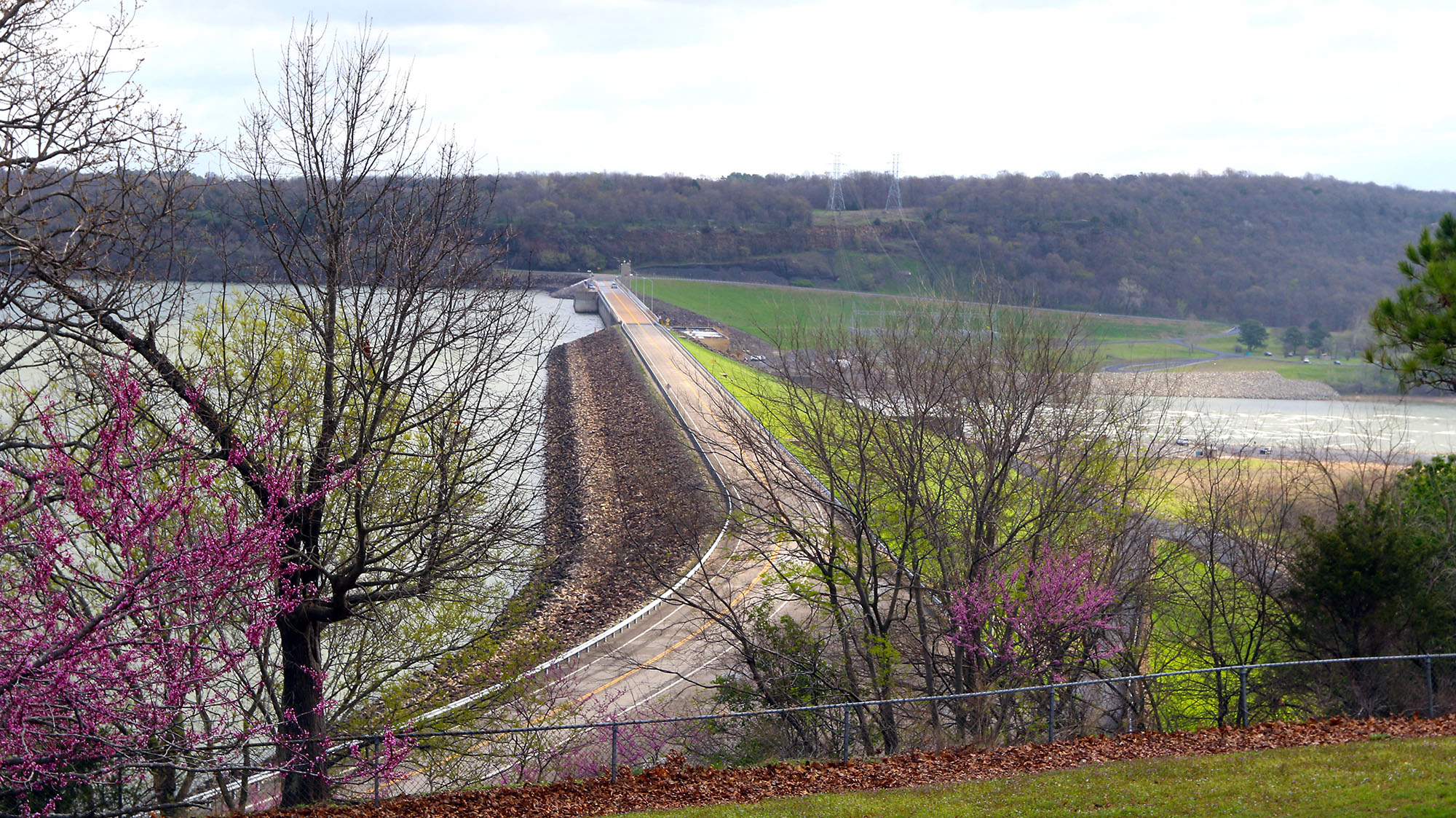 Oklahoma’s Eufaula Dam Spillway Bridge picture