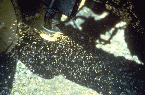 Figure 11-6. Spinning cups to spray recycling agent.