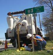 Photo: Utility Locating Via Non-Destructive Vacuum Exposure