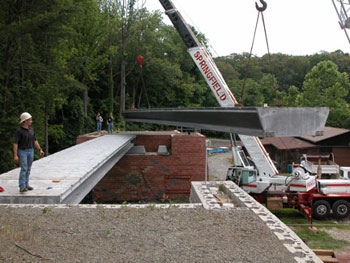 Construction of a composite bridge/girder combination 