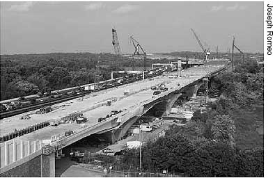 Risk management has been important in the construction of the new Woodrow Wilson Bridge outside of Washington, DC.