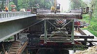 This figure shows how FHWA and Oregon DOT use accelerated bridge construction to rapidly remove and replace five bridges on Oregon 38. Rapid bridge replacement technology used hydraulic jacks mounted on a sliding rail to slide the old superstructure onto temporary supports and move the new superstructures into their final position. (Image: FHWA)