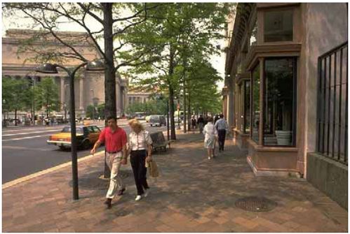 Building entrances and storefronts should be oriented to face the street.