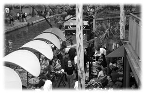 Photo of crowd at workshop near the Riverwalk in San Antonio